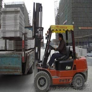 廣州科學(xué)城叉車吊車租賃全攻略 高效選型與省錢技巧